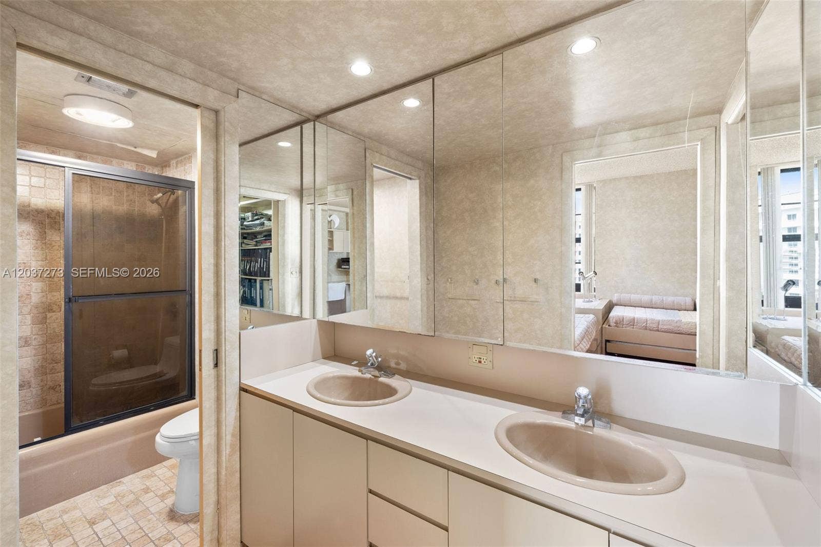 5500 Collins Avenue, #1401, Miami Beach, FL 33140 Photo 24