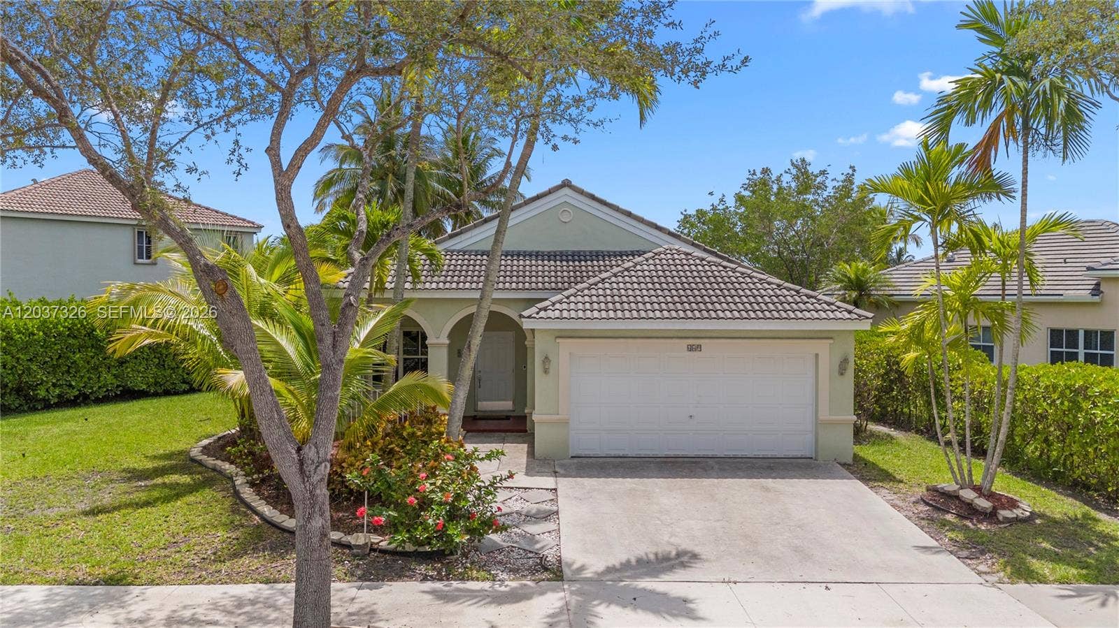649 Willow Bend Road, Weston, FL 33327 Photo 2