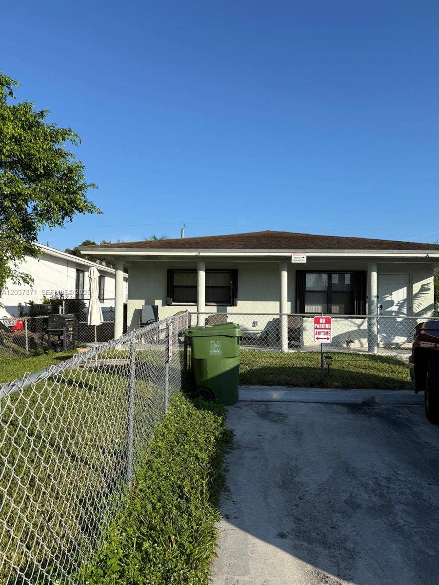 208 NW 7th Street, #1, Hallandale Beach, Hallandale Beach, FL 33009 Photo 1