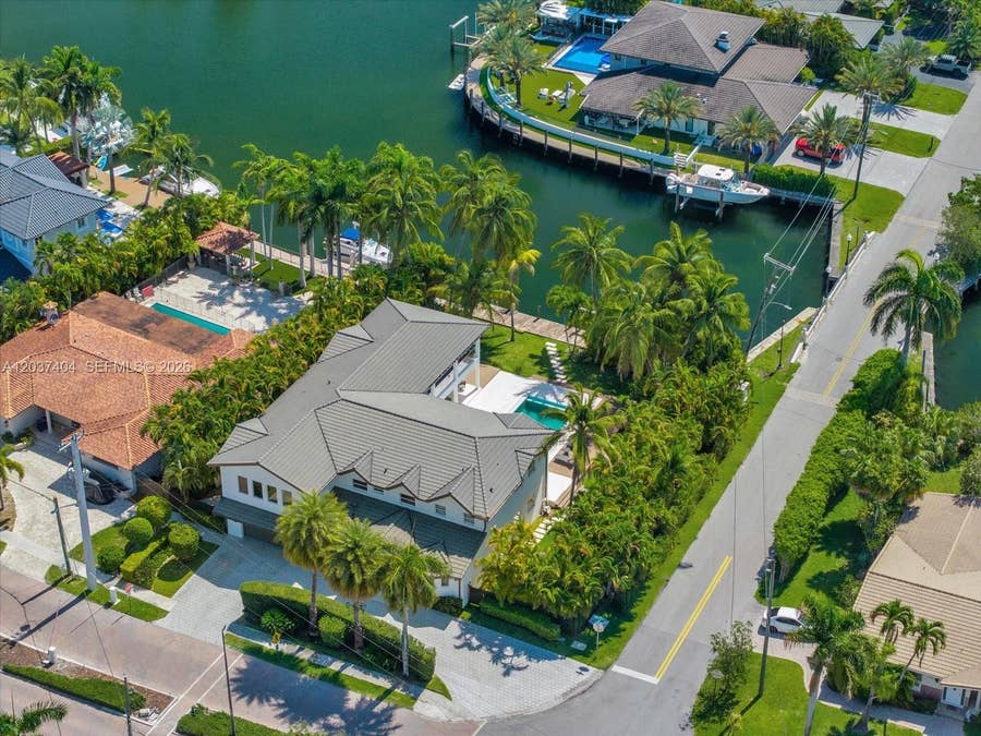 Property photo for 431 Layne Boulevard, Hallandale Beach, FL