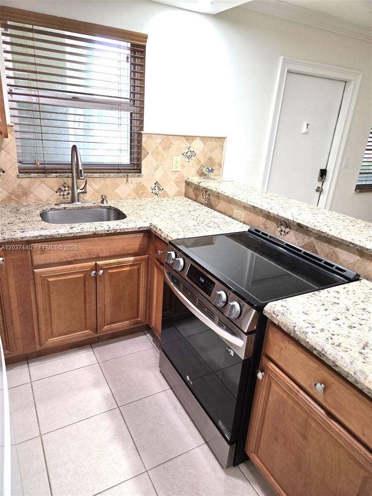 2400 NE 10th Street, #104, Pompano Beach, Pompano Beach, FL 33062 Photo 7