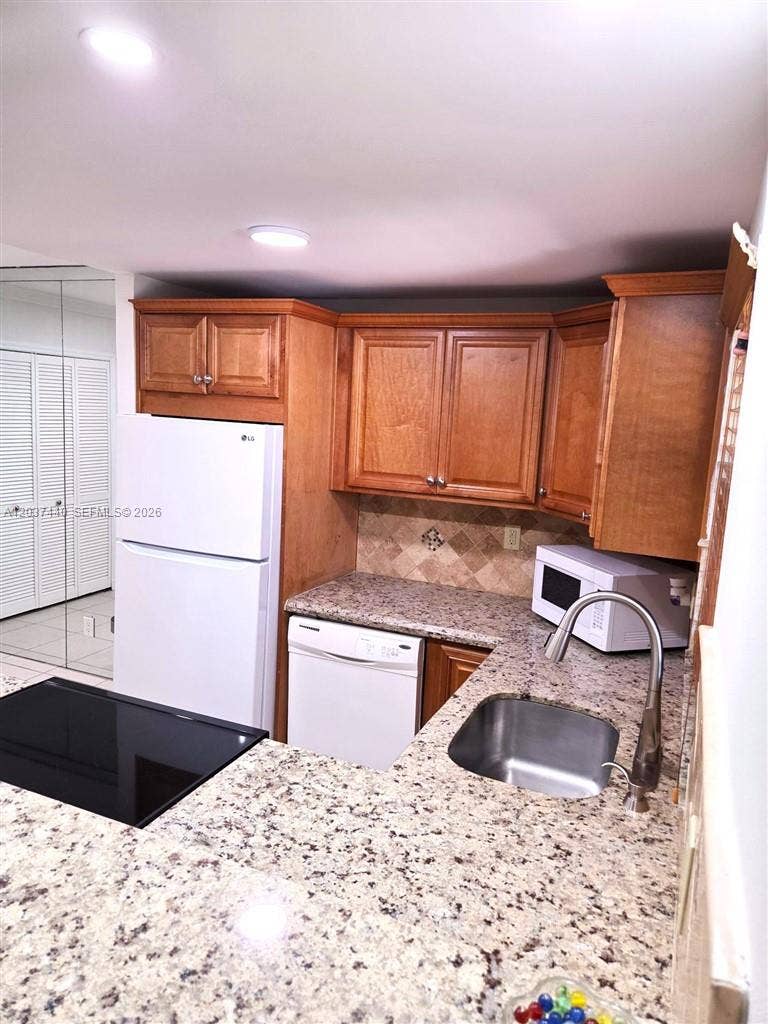 2400 NE 10th Street, #104, Pompano Beach, Pompano Beach, FL 33062 Photo 6