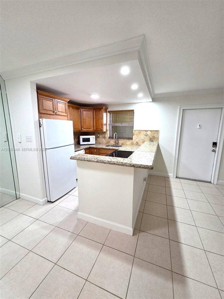 2400 NE 10th Street, #104, Pompano Beach, Pompano Beach, FL 33062 Photo 5
