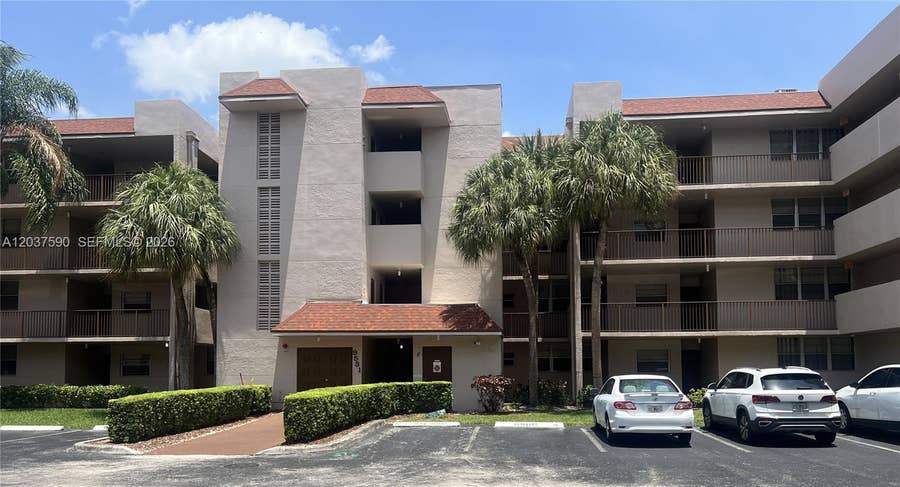 Property photo for 9531 Seagrape Drive, #305, Davie, FL