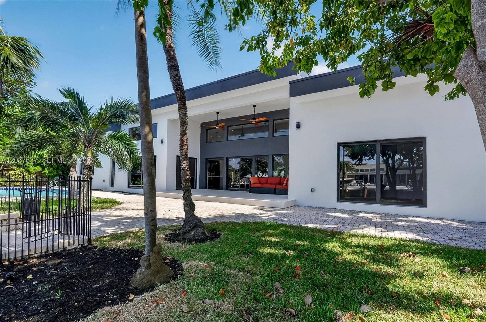 2832 NE 24th Court, Fort Lauderdale, FL 33305 Photo 10
