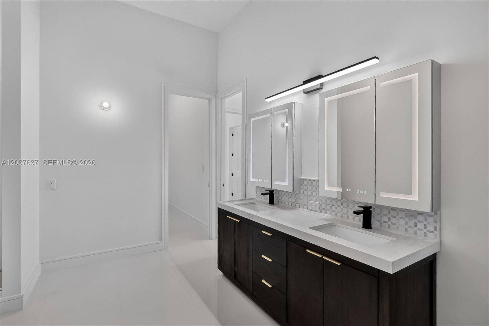 2832 NE 24th Court, Fort Lauderdale, FL 33305 Photo 32