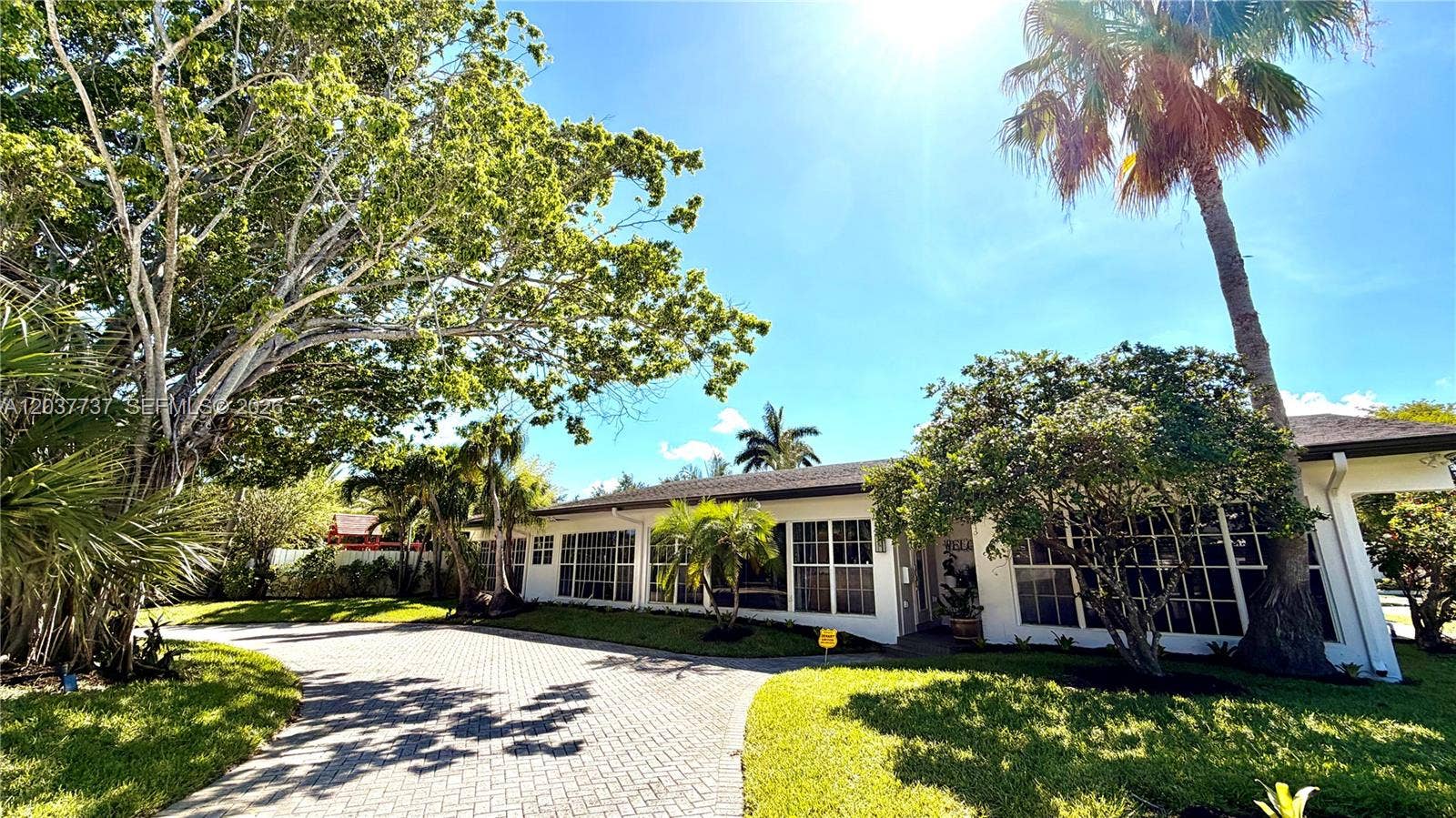 2409 Bayview Drive, Fort Lauderdale, FL 33305 Photo 3