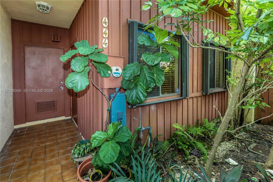 Property photo for 444 SE 14th Street, Dania Beach, FL