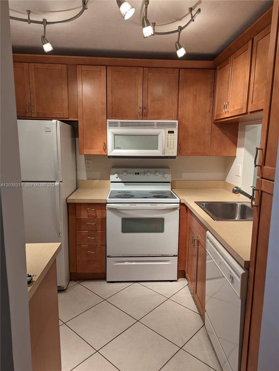 Property photo for 9460 Tangerine Place, #101, Davie, FL