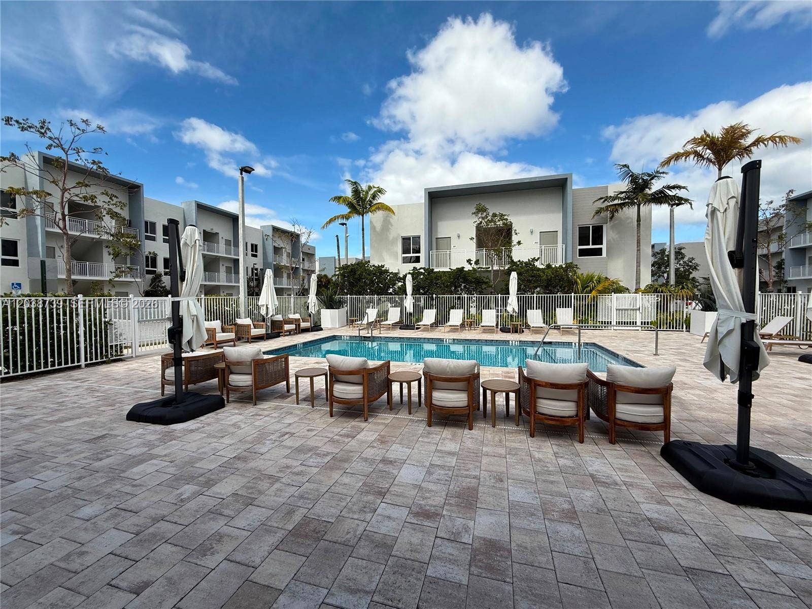 610 NE 2nd Street, #301, Dania Beach, FL 33004 Photo 6