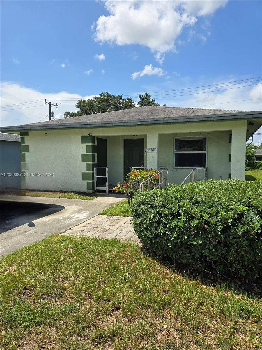 Property photo for 2581 NW 15th Court, Fort Lauderdale, FL