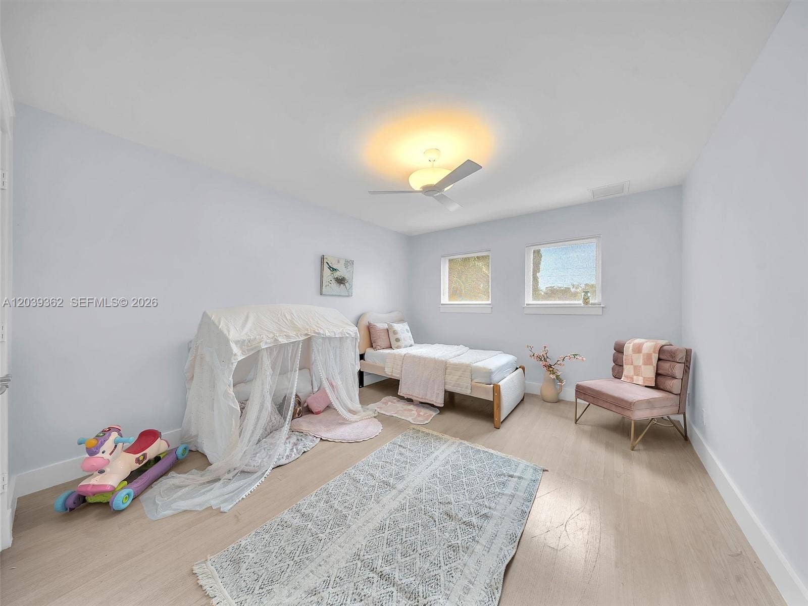 736 NE 17th Way, Fort Lauderdale, FL 33304 bedroom 1