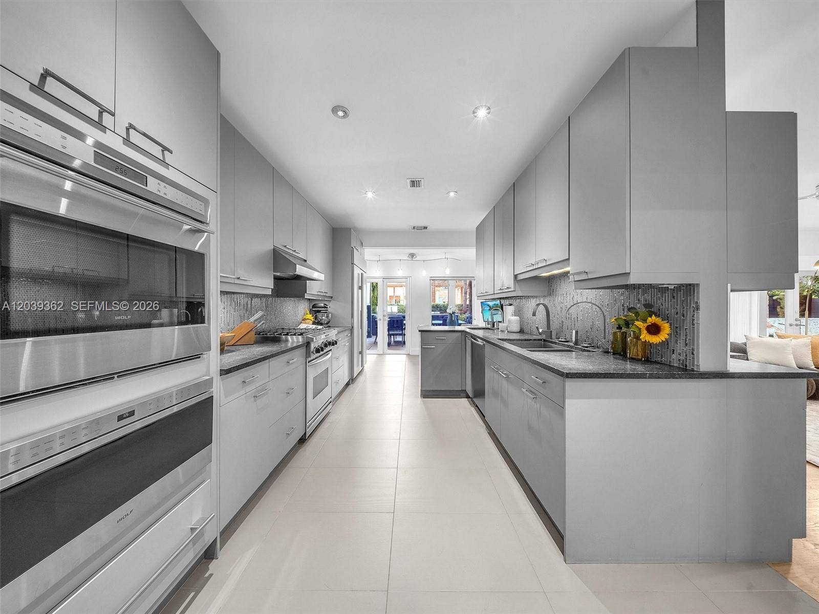 736 NE 17th Way, Fort Lauderdale, FL 33304 Photo 9