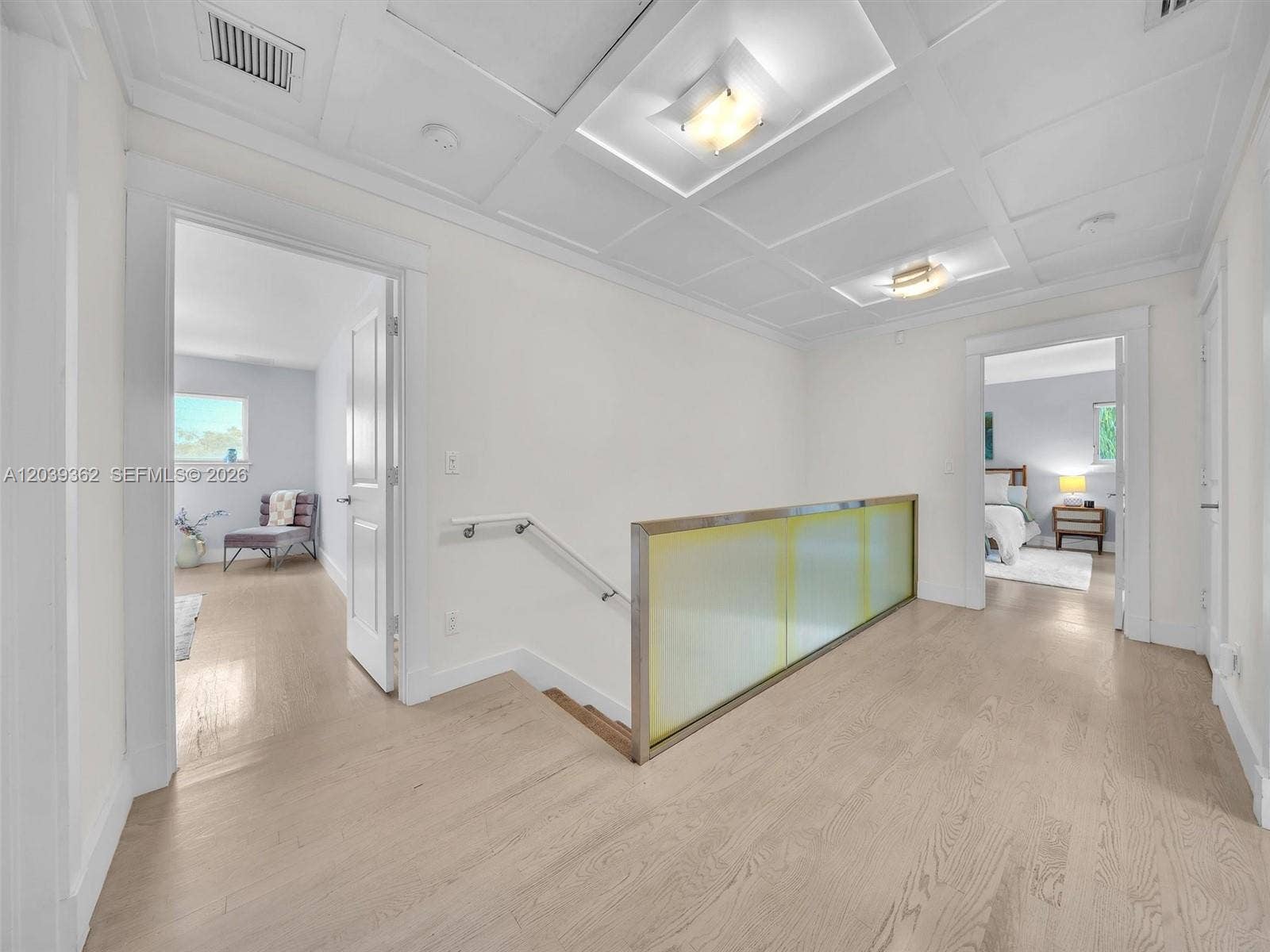 736 NE 17th Way, Fort Lauderdale, FL 33304 upstairs hallway