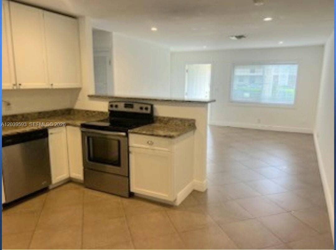 323 Northlake Drive, #325, North Palm Beach, North Palm Beach, FL 33408 Photo 3