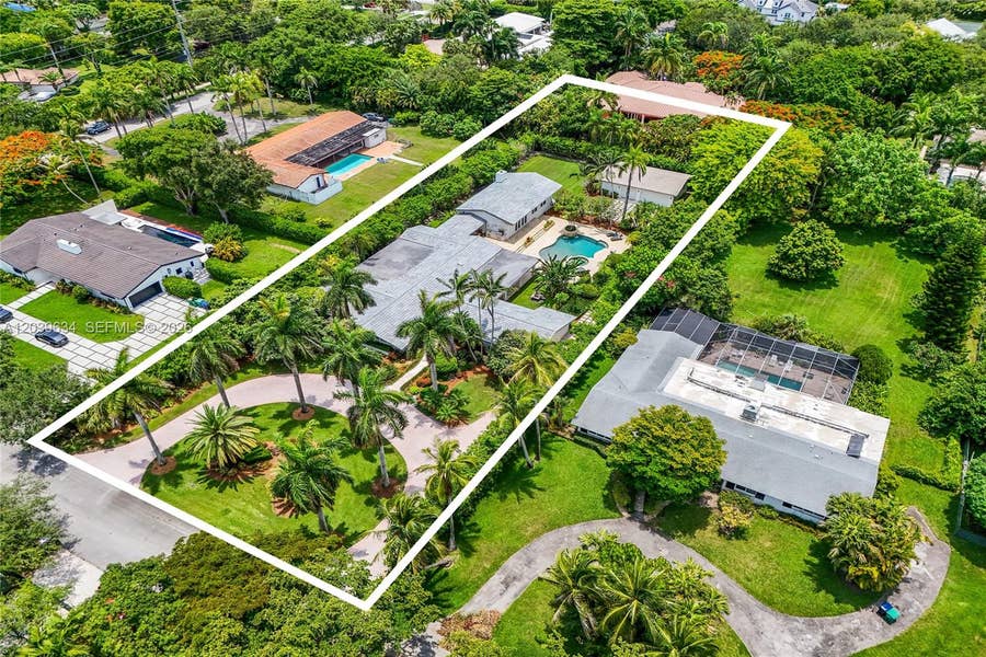 Property photo for 11900 SW 63rd Avenue, Pinecrest, FL