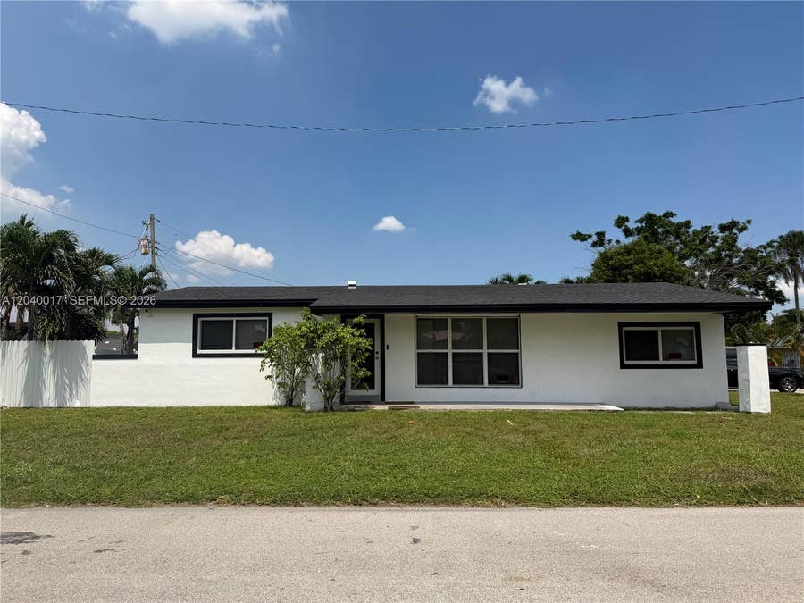 Property photo for 1800 Jamaica Drive, Miramar, FL