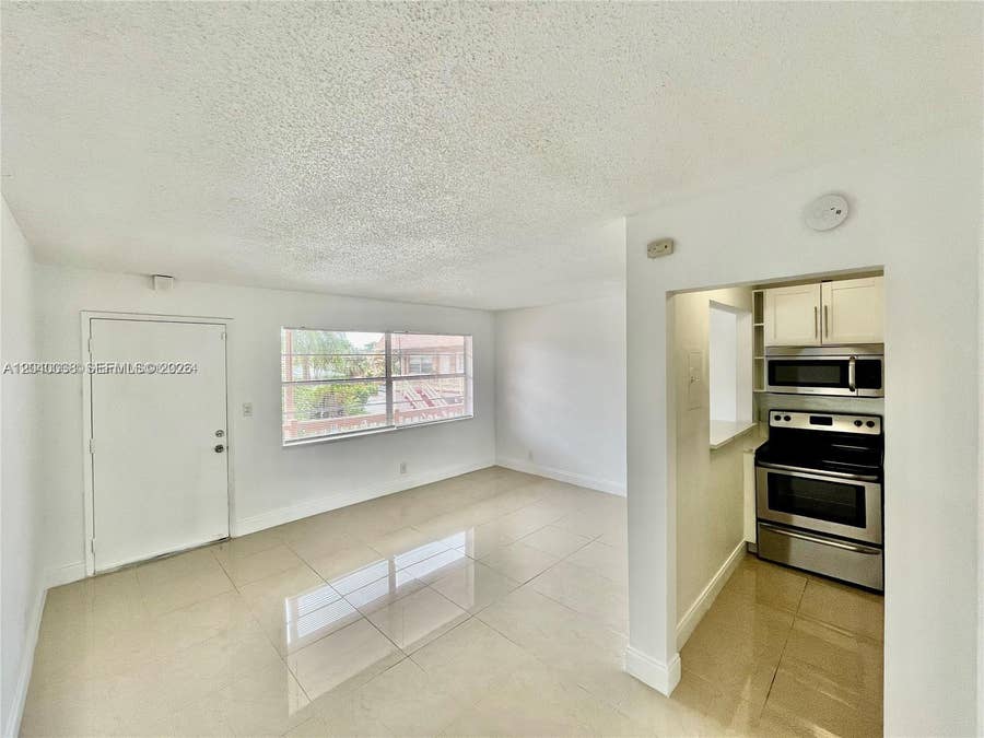 Property photo for 241 SE 9th Avenue, #207, Pompano Beach, FL