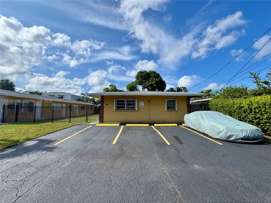 Property photo for 1723 SW 21st Street, Fort Lauderdale, FL