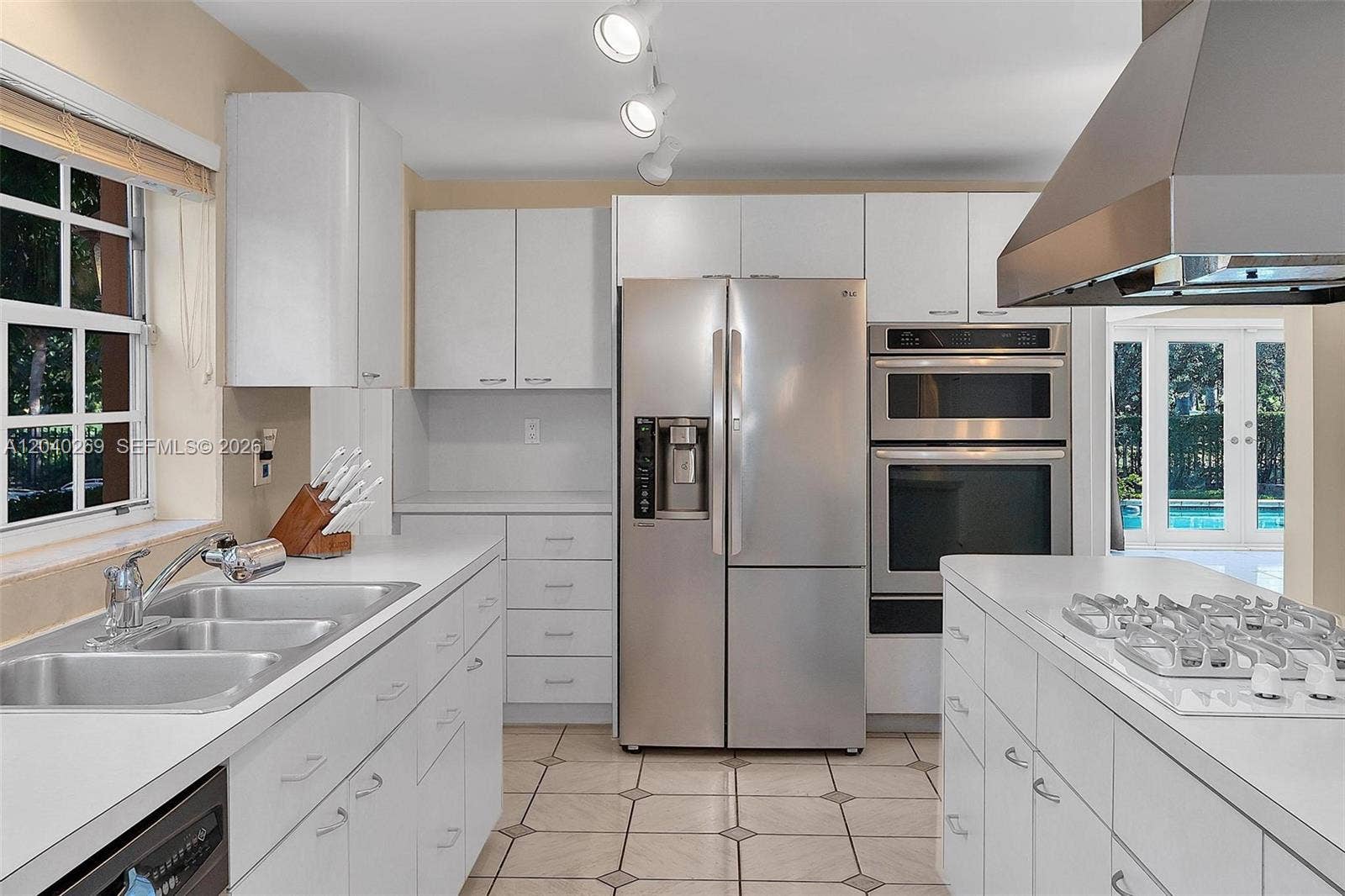 5309 Alton Road, Miami Beach, FL 33140 The first floor