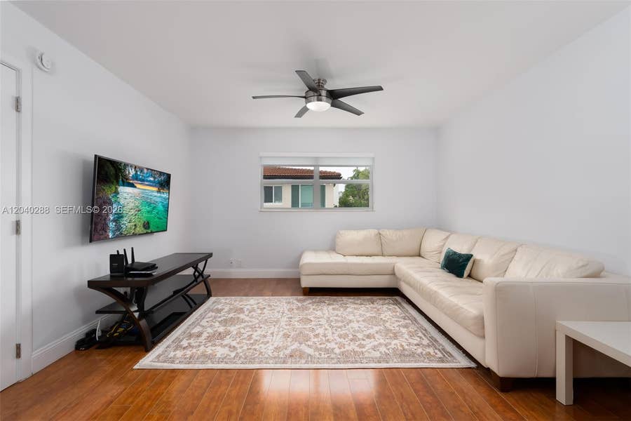 Property photo for 611 NE 14th Avenue, #206, Fort Lauderdale, FL