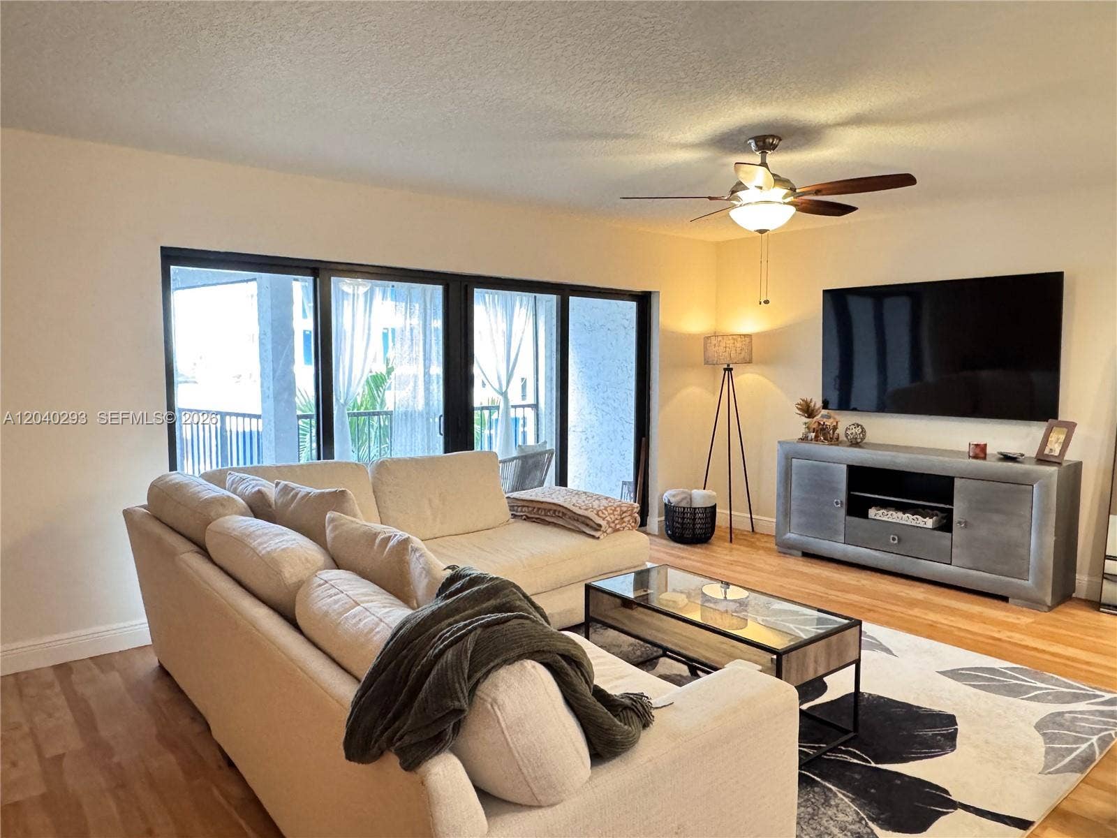 520 Orton Avenue, #503, Fort Lauderdale, Fort Lauderdale, FL 33304 Photo 4