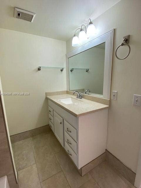 520 Orton Avenue, #503, Fort Lauderdale, Fort Lauderdale, FL 33304 Photo 12