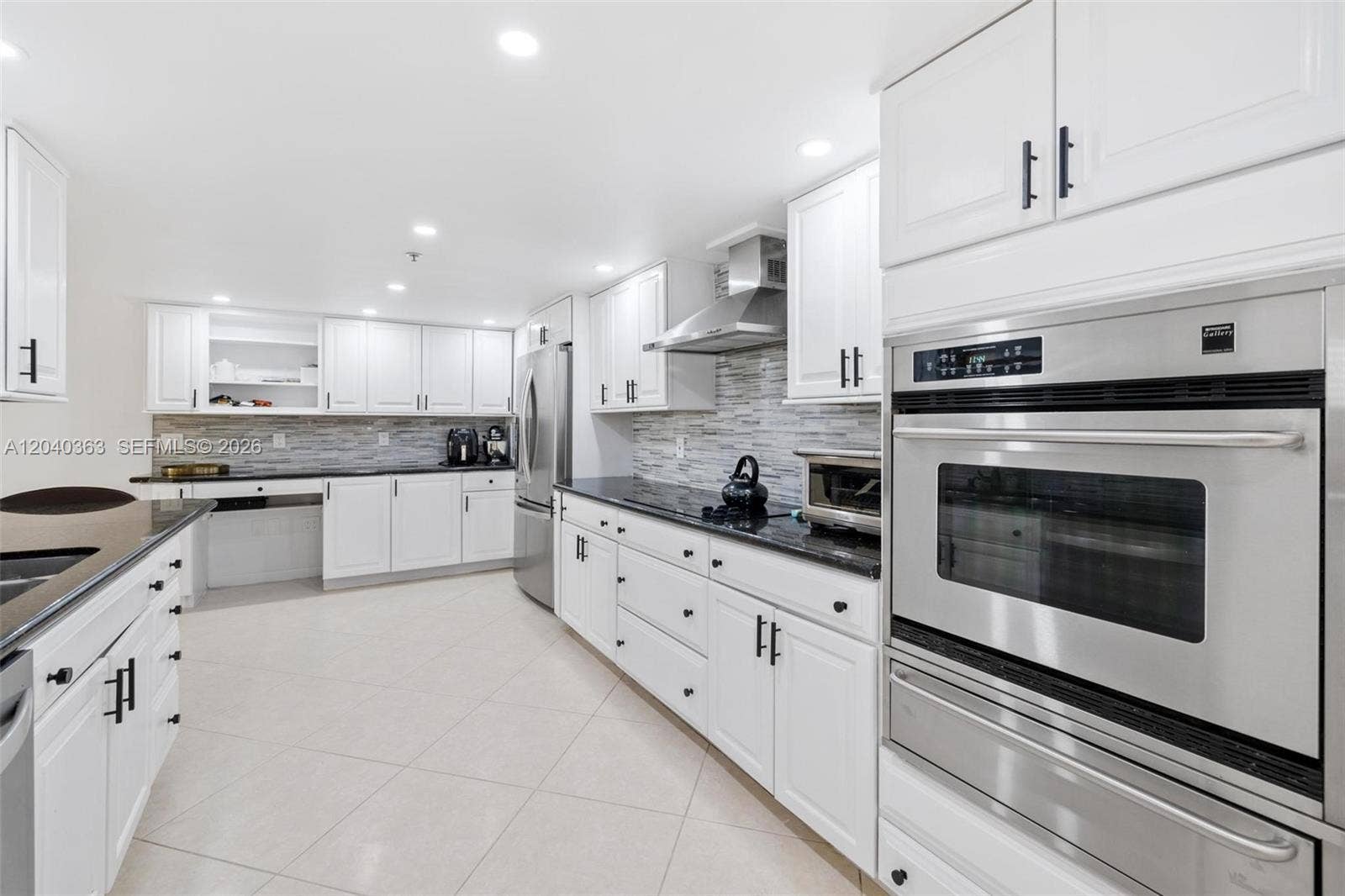 10175 Collins Avenue, #103, Bal Harbour, FL 33154 Photo 16