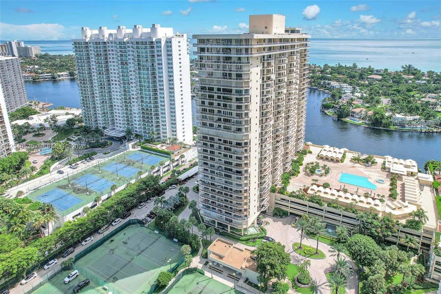 Property photo for 20191 E Country Club Drive, #1805, Aventura, FL