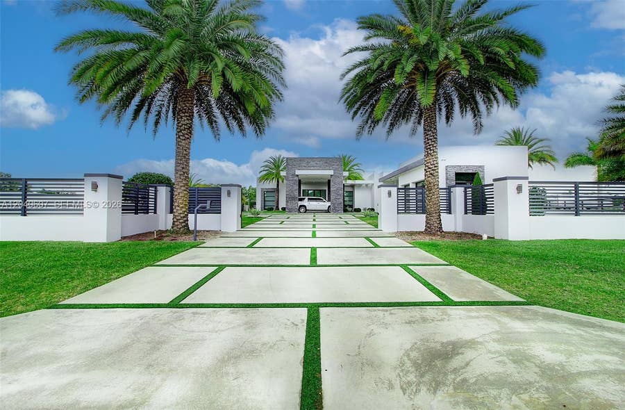 Property photo for 13052 NW 102nd Avenue, Hialeah Gardens, FL