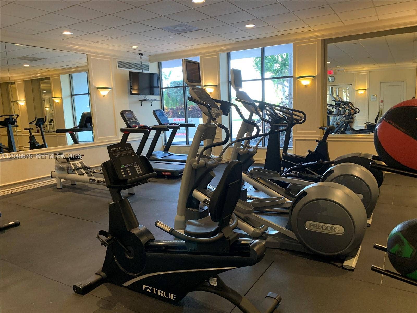 5700 Collins Avenue, #12N, Miami Beach, FL 33140 Photo 21