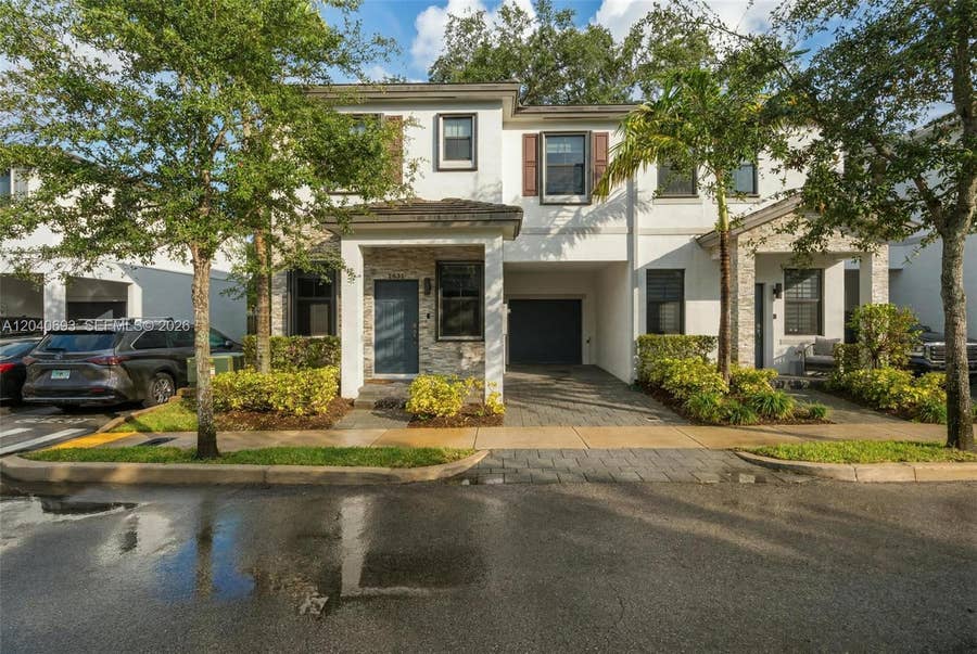 Property photo for 2821 SW 17th Avenue, Fort Lauderdale, FL