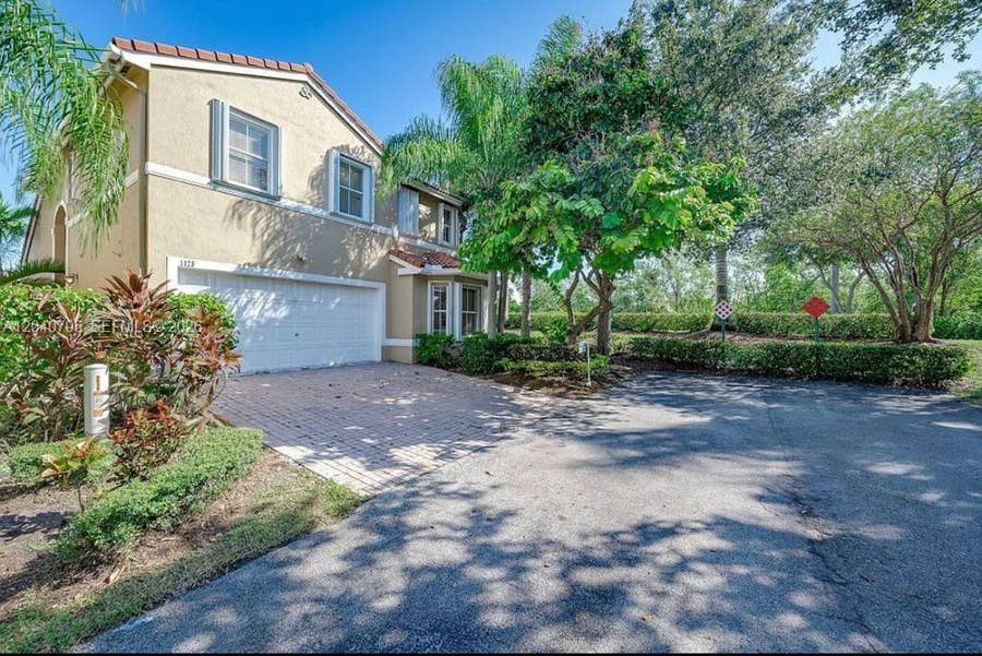 Property photo for 1125 Butternut Lane, Hollywood, FL