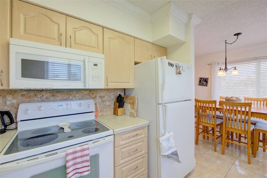 Property photo for 920 SW 10th Terrace, #12R, Hallandale Beach, FL