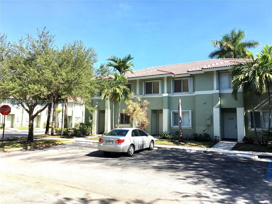 Property photo for 183 Hidden Ct Road, #F-33, Hollywood, FL