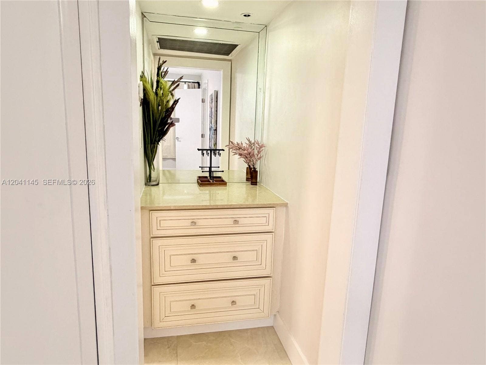 5225 Collins Avenue, #914, Miami Beach, FL 33140 Photo 23