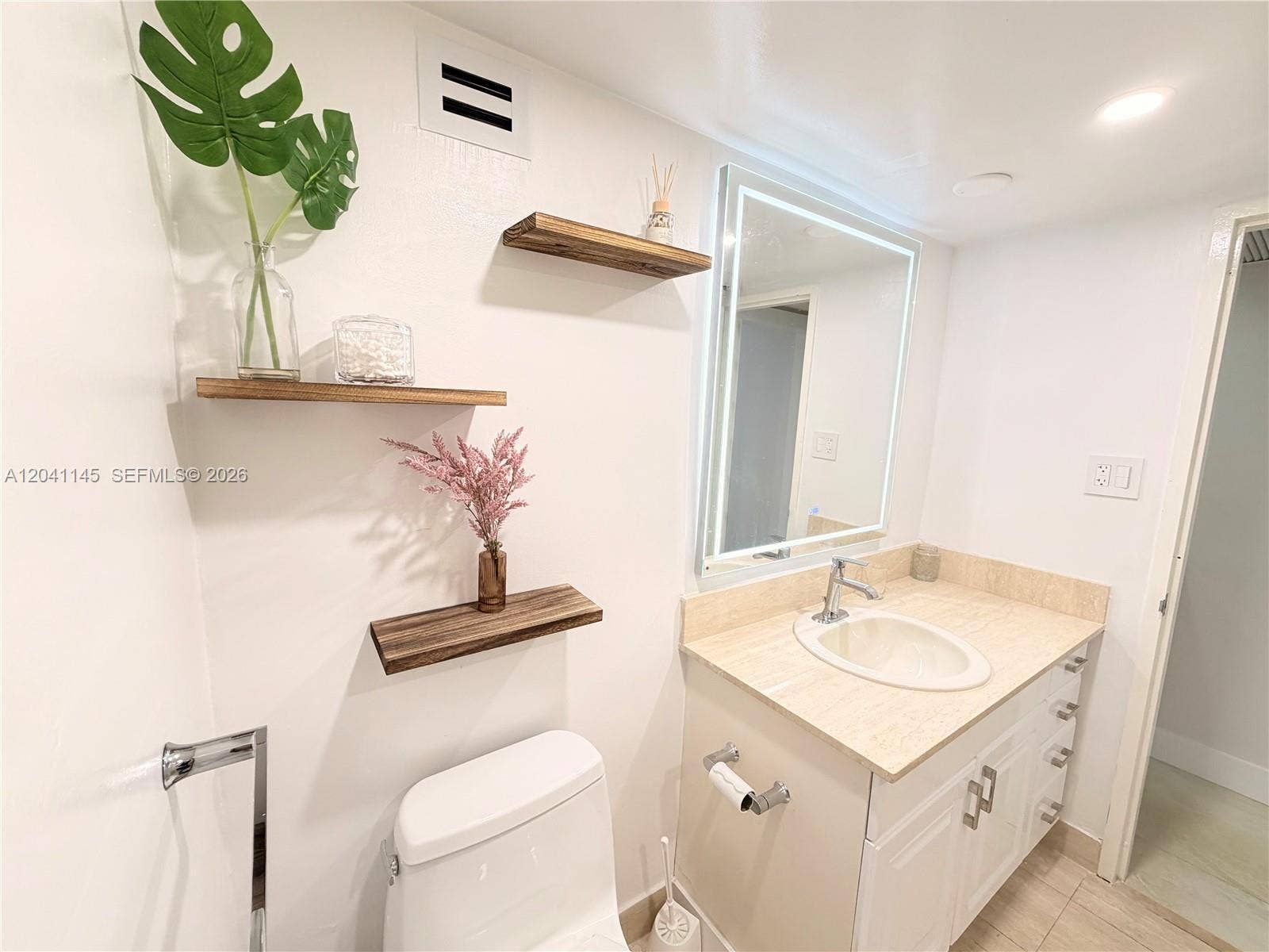 5225 Collins Avenue, #914, Miami Beach, FL 33140 Photo 22