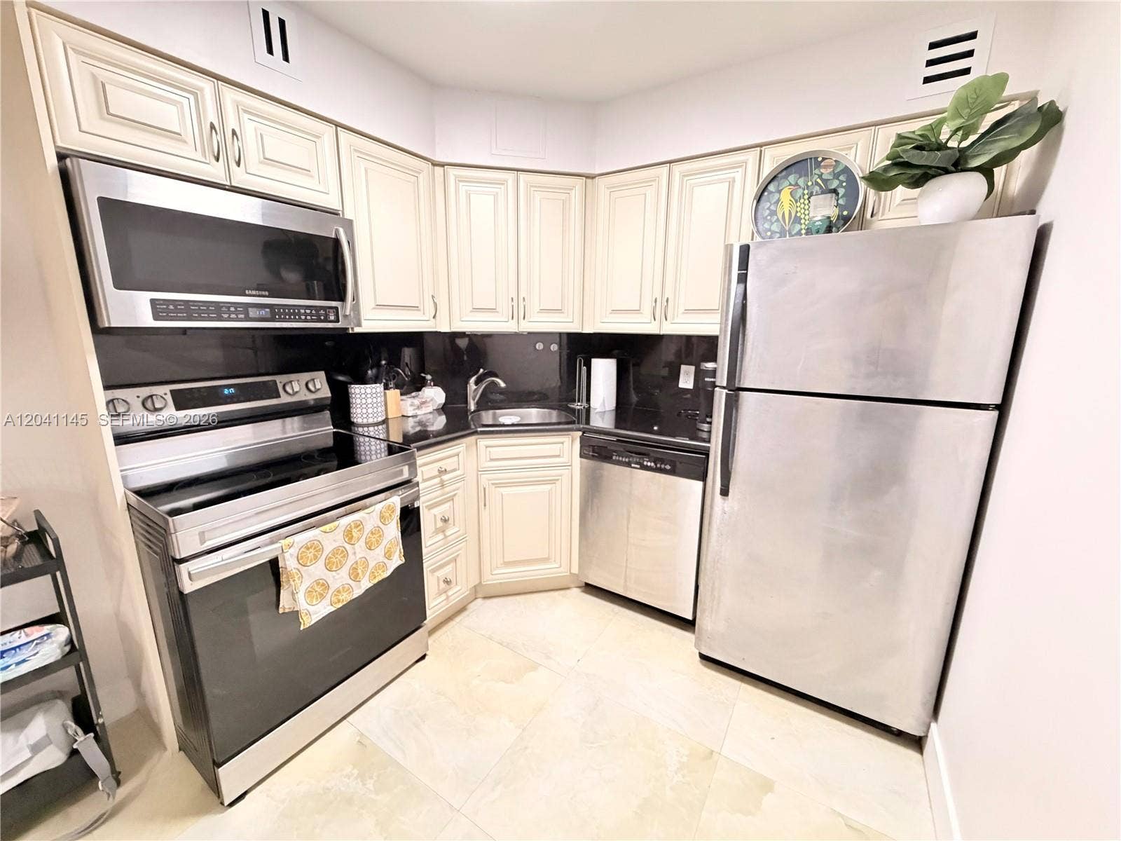 5225 Collins Avenue, #914, Miami Beach, FL 33140 Photo 15