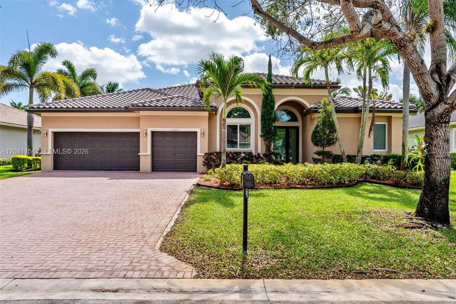 Property photo for 5019 NW 113 Avenue, Coral Springs, FL