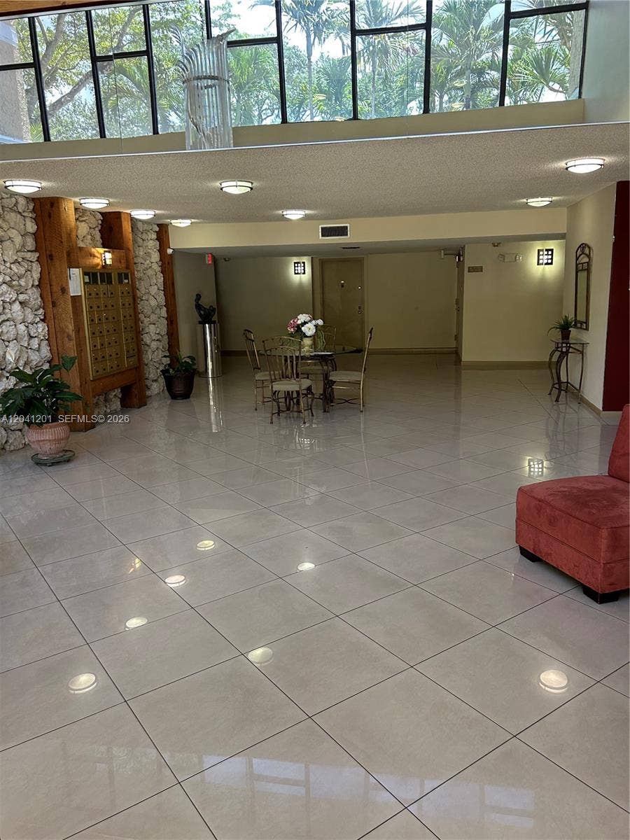 16325 Golf Club Road, #304, Weston, FL 33326 Photo 2
