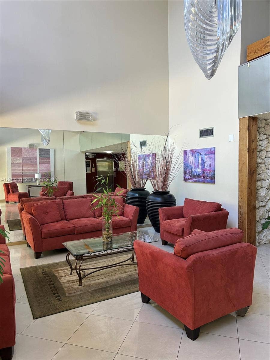 16325 Golf Club Road, #304, Weston, FL 33326 Photo 4