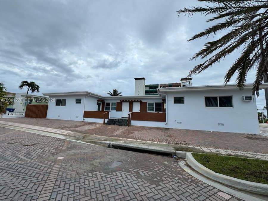 Property photo for 338 Roosevelt Street, #1001, Hollywood, FL