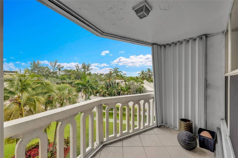 Property photo for 3199 S Ocean Drive, #402, Hallandale Beach, FL