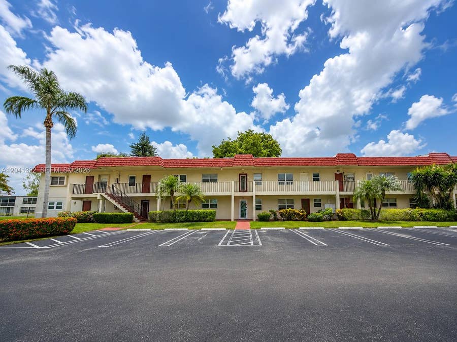 Property photo for 20 Abbey Lane, #101, Delray Beach, FL
