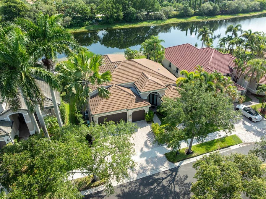 Property photo for 1136 Ginger Circle, Weston, FL