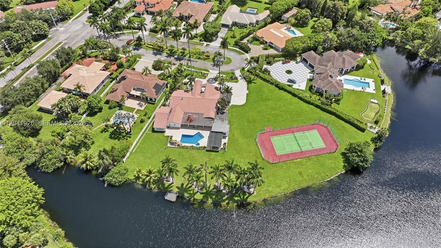 Property photo for 16170 Saddle Lane, Weston, FL