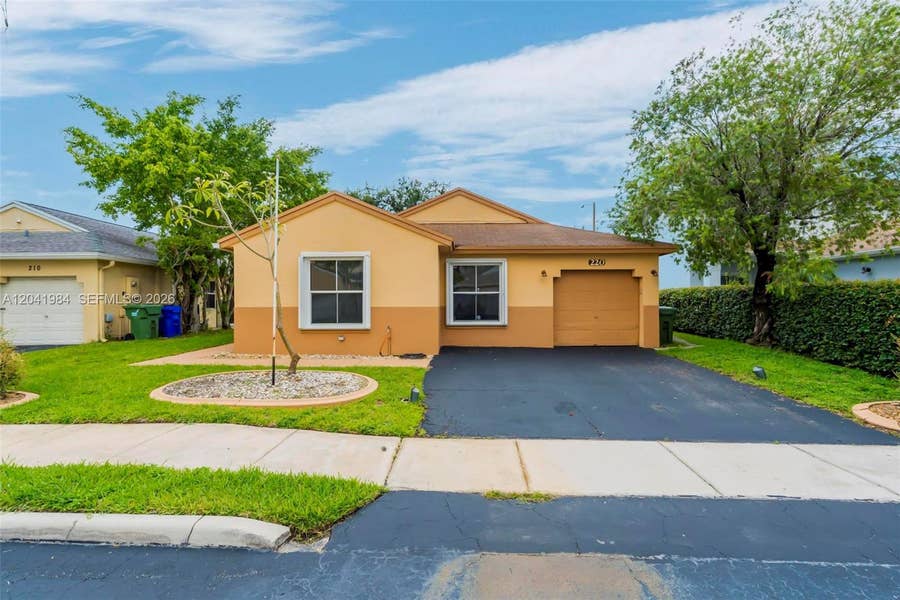 Property photo for 220 NW 207th Way, Pembroke Pines, FL