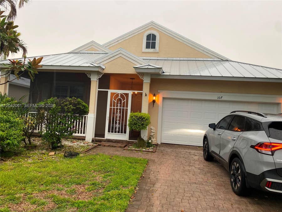 Property photo for 107 NW Summerville Court, Port St Lucie, FL