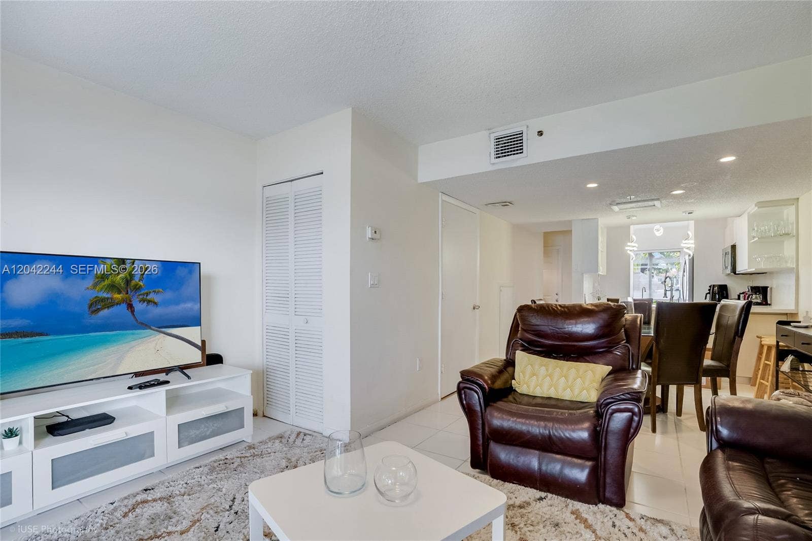 221 Riviera Circle, Weston, FL 33326 Photo 5