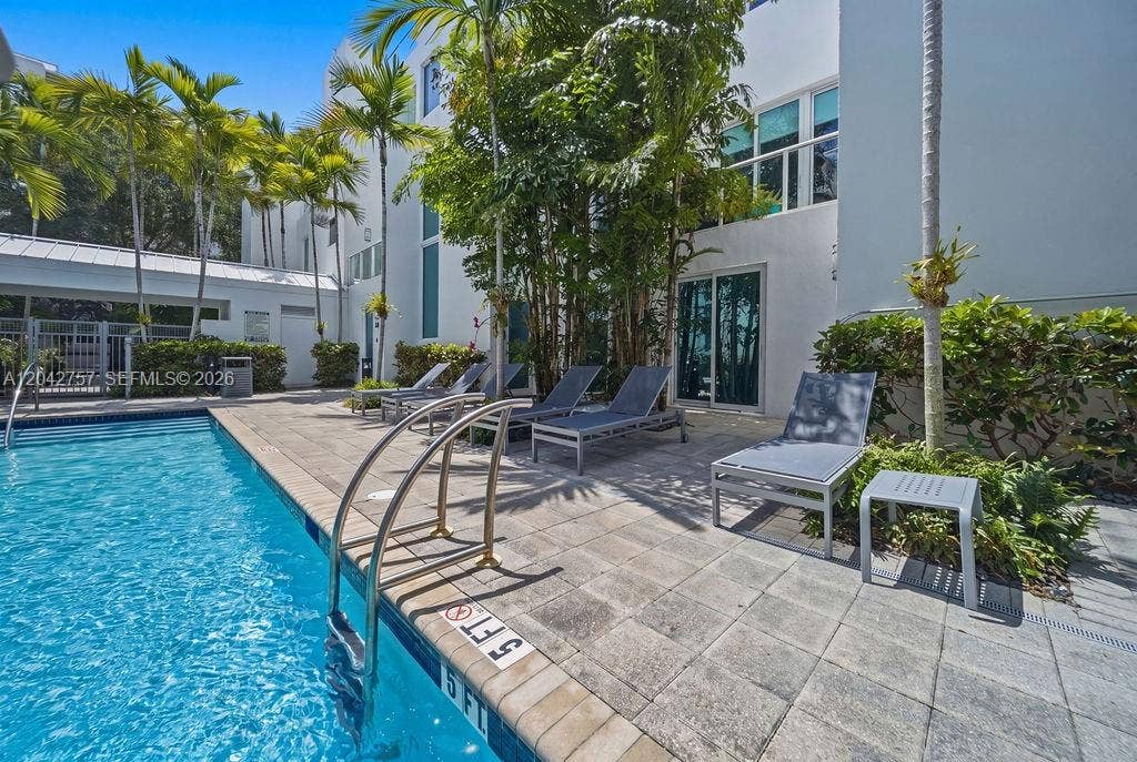 710 NE 3rd Avenue, Fort Lauderdale, FL 33304 Photo 72